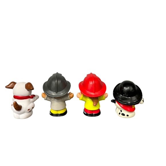 Fisher Price Little People Helping Others Musical Fire Truck With 4 Figures - Picture 4 of 12